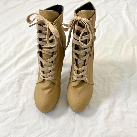 NEW Tan Cream High Heel Buckle Ren Fair Witchy Wench Platform Lace Up Boots 7.5 - Picture 2 of 8
